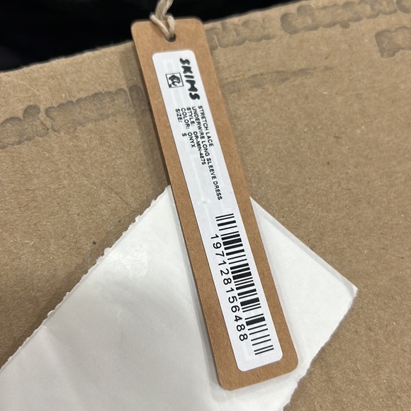 Skims Stretched Lace Underwire Long Sleeve Dress size small - Picture 4 of 5